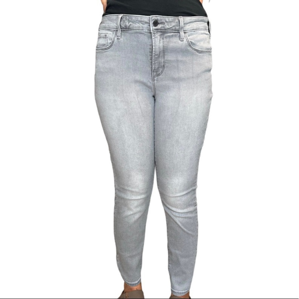 Jeans - Picture 2 of 2